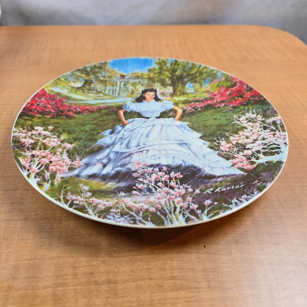 Scarlett Gone with the Wind Collector 8.5
